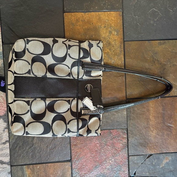 Coach Black and Cream Signature Tote - Picture 1 of 7